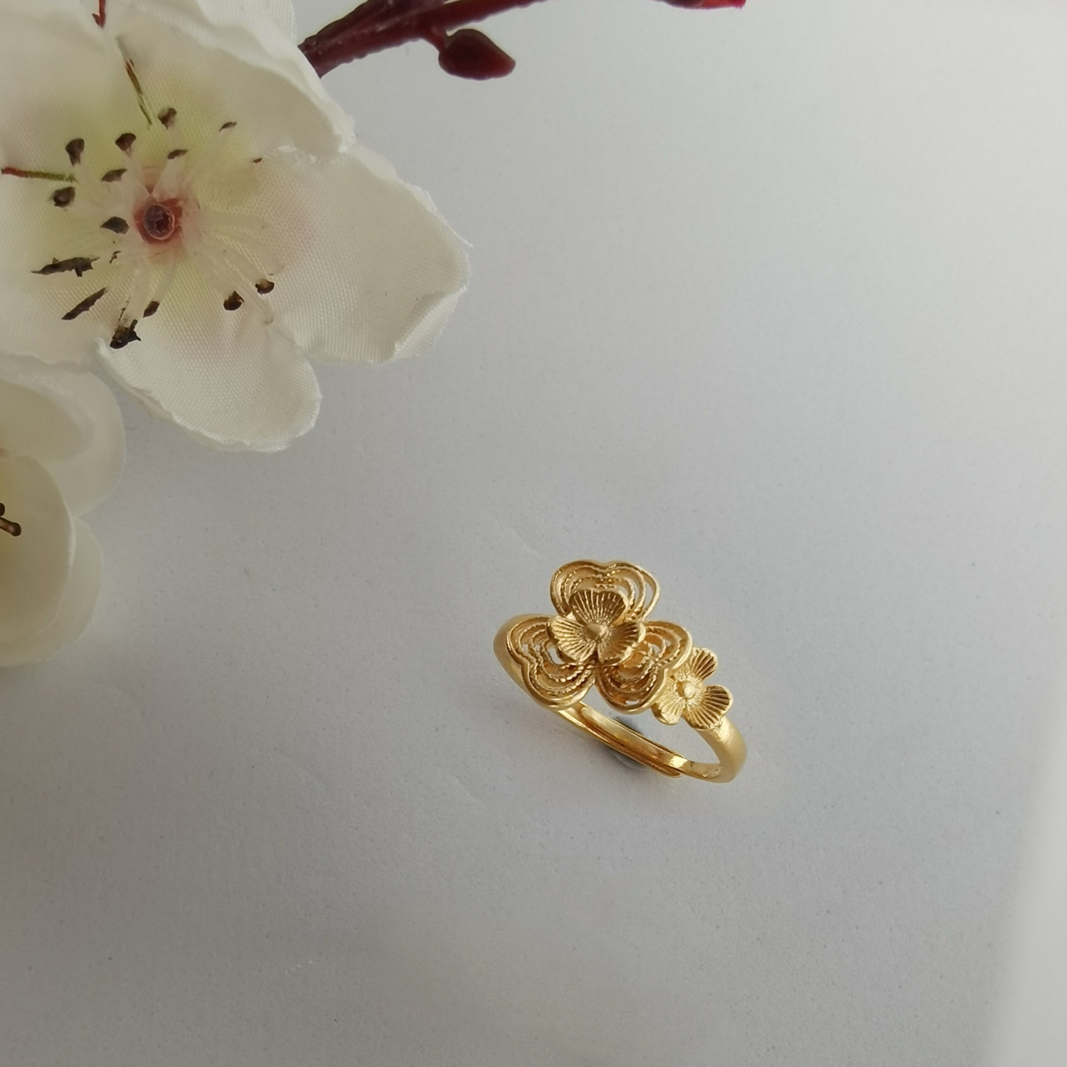 Alluvial Gold Vacuum Electroplating 24K Gold Clover Flower Loose Ring
