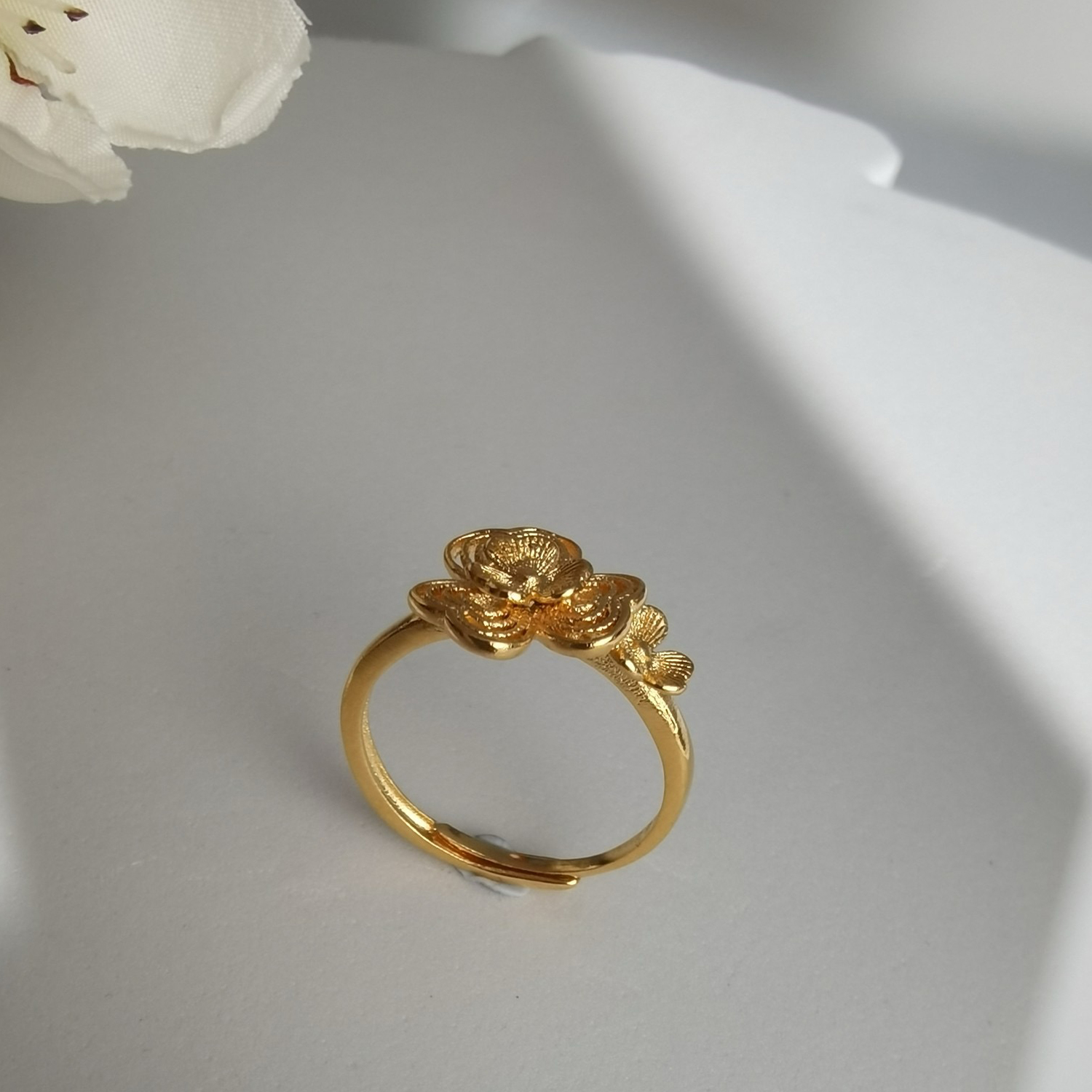 Alluvial Gold Vacuum Electroplating 24K Gold Clover Flower Loose Ring