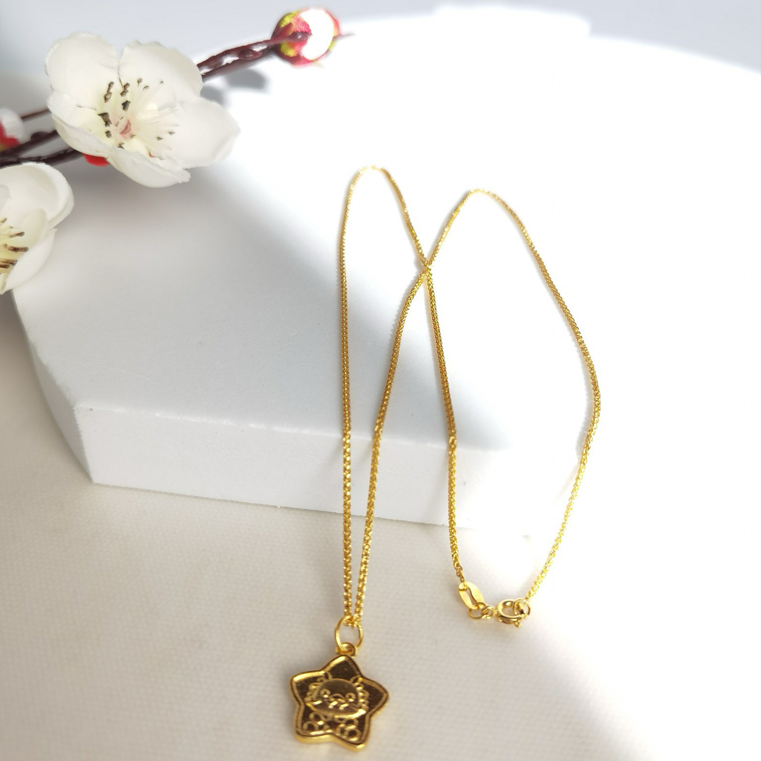 Alluvial Gold Vacuum Electroplating 24K Gold Star to Dragon Necklace