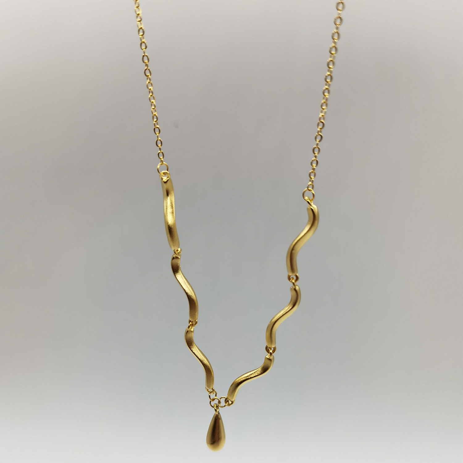 Alluvial gold vacuum electroplating 24K gold water drop necklace