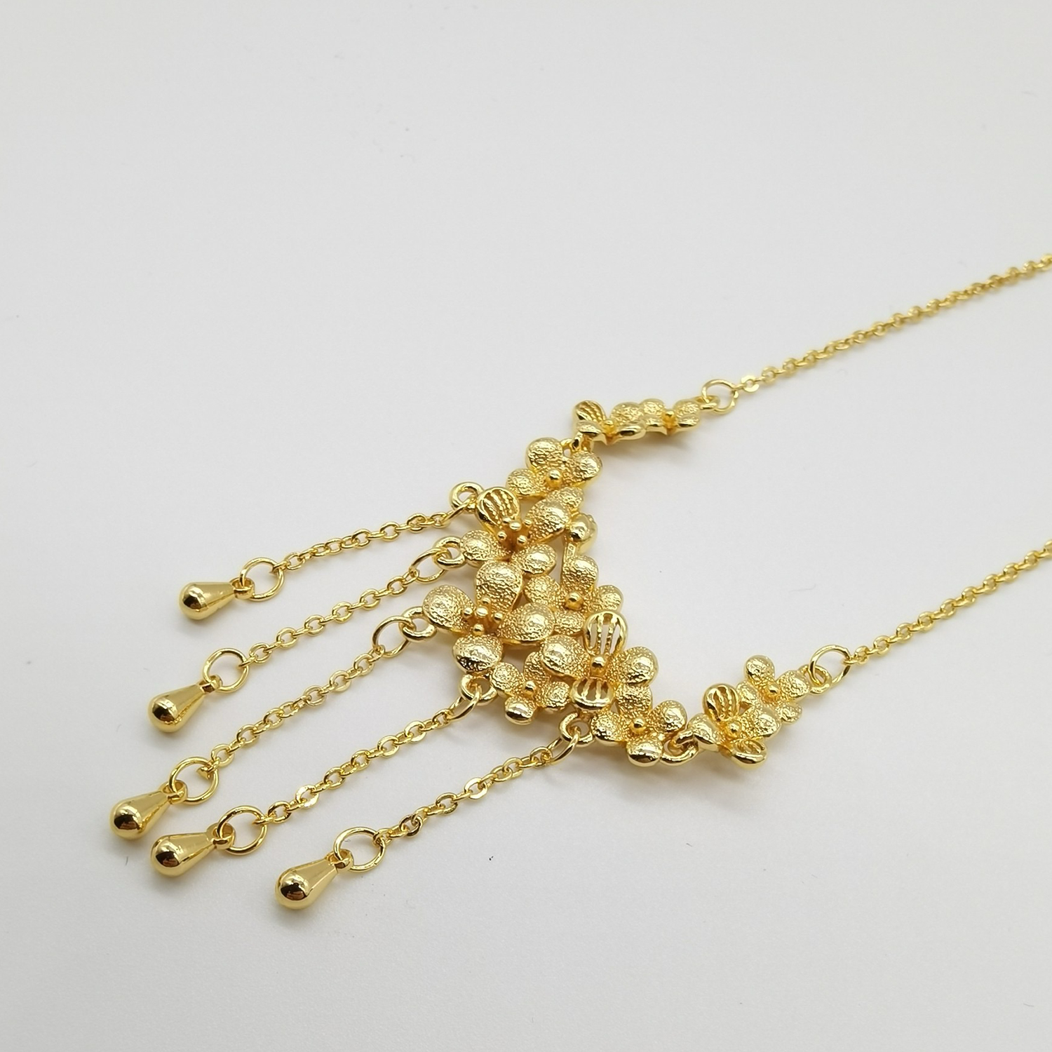 Alluvial gold vacuum electroplating 24K gold Huayuejiaqi tassel necklace