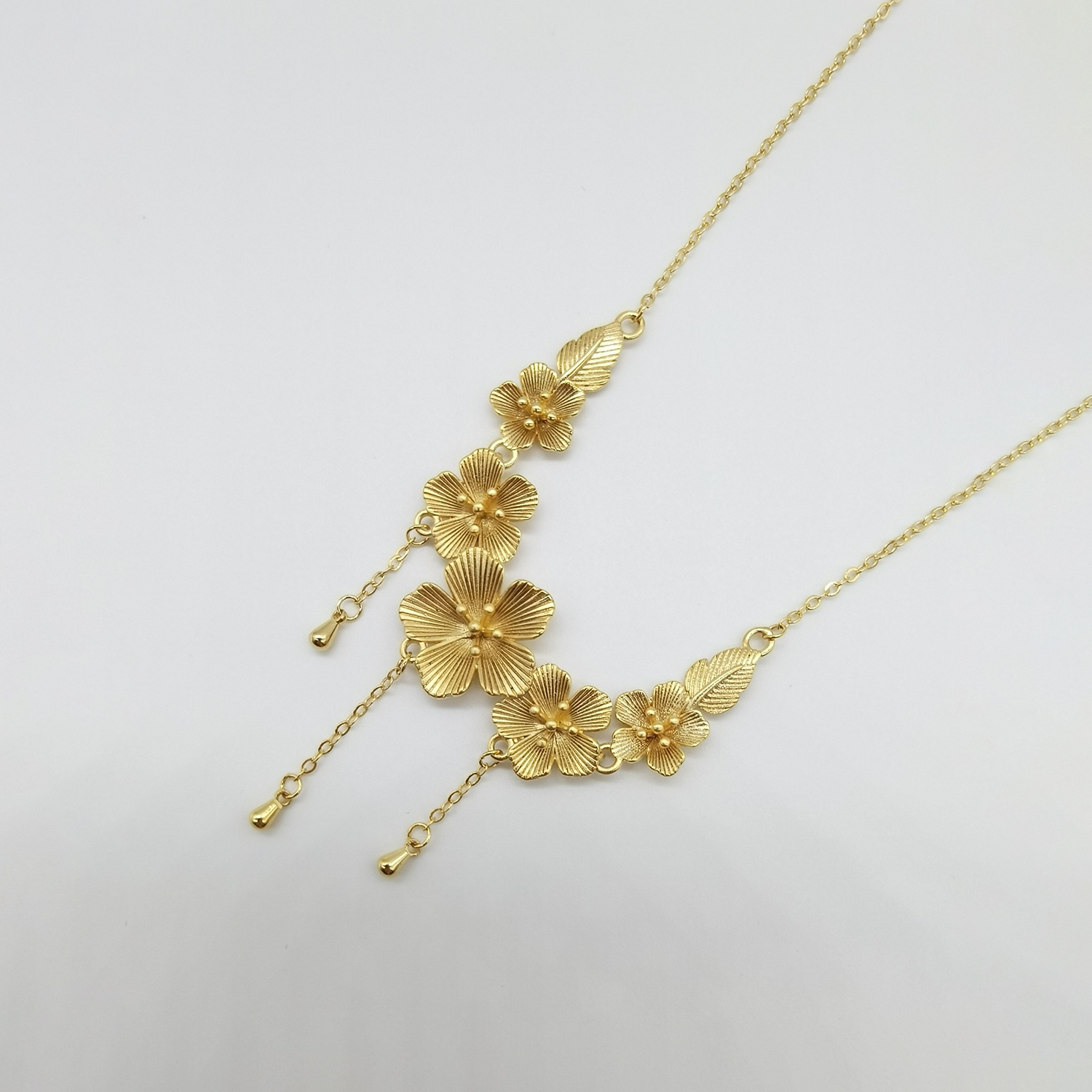 Alluvial gold vacuum electroplating 24K gold flowery tassel necklace