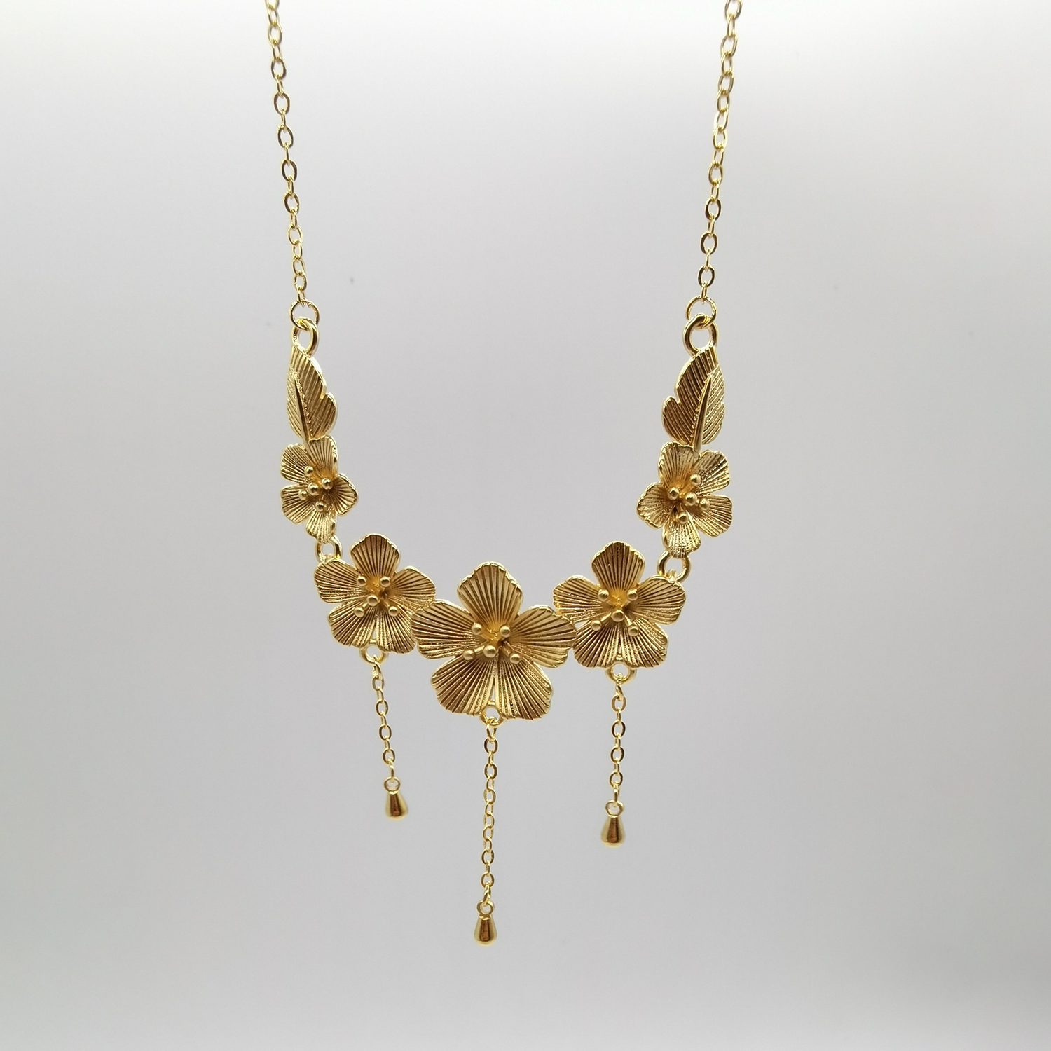 Alluvial gold vacuum electroplating 24K gold flowery tassel necklace