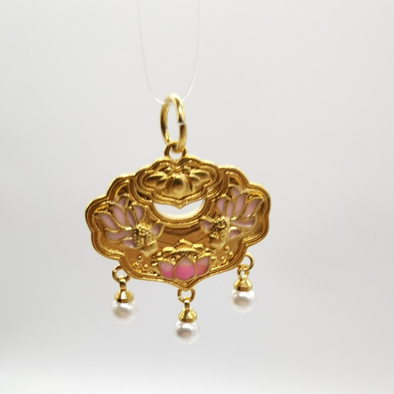 Alluvial gold vacuum electroplating 24K gold Ruyi Lotus Koi lock pendant