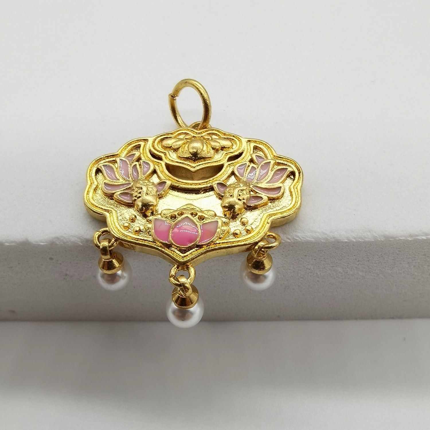 Alluvial gold vacuum electroplating 24K gold Ruyi Lotus Koi lock pendant