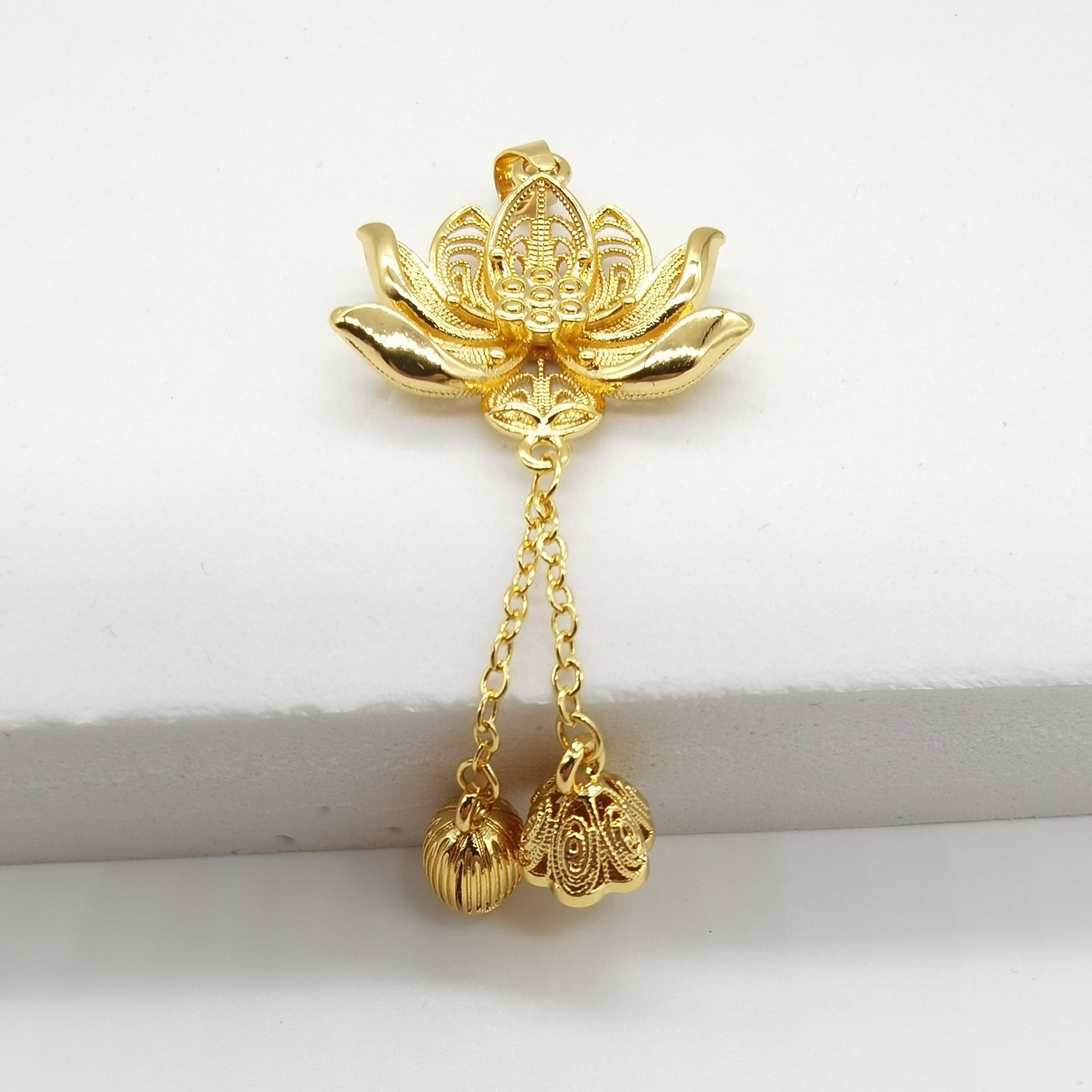 Alluvial gold ancient method vacuum electroplating 24K gold lotus pendant for joy of two generations