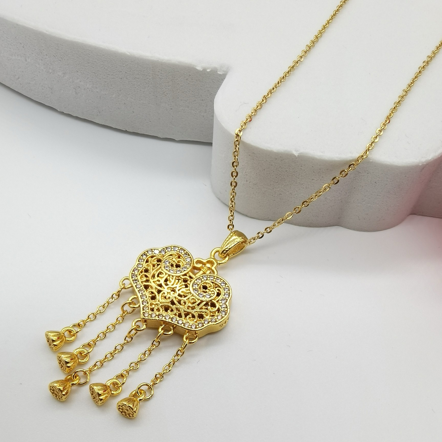 Alluvial gold vacuum electroplating 24K gold longevity lock tassel necklace
